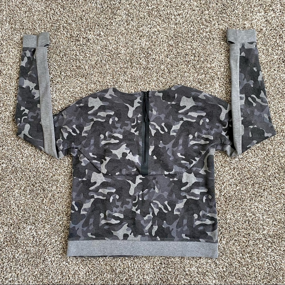 NIKE TECH CAMO SWEATSHIRT - Picture 5 of 6